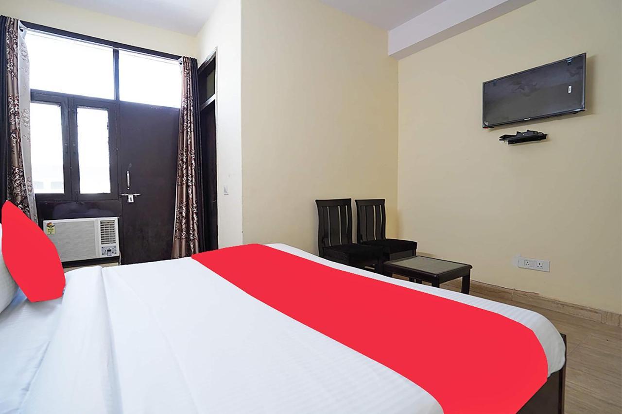 Oyo 46744 Hotel Yash New Delhi Extérieur photo