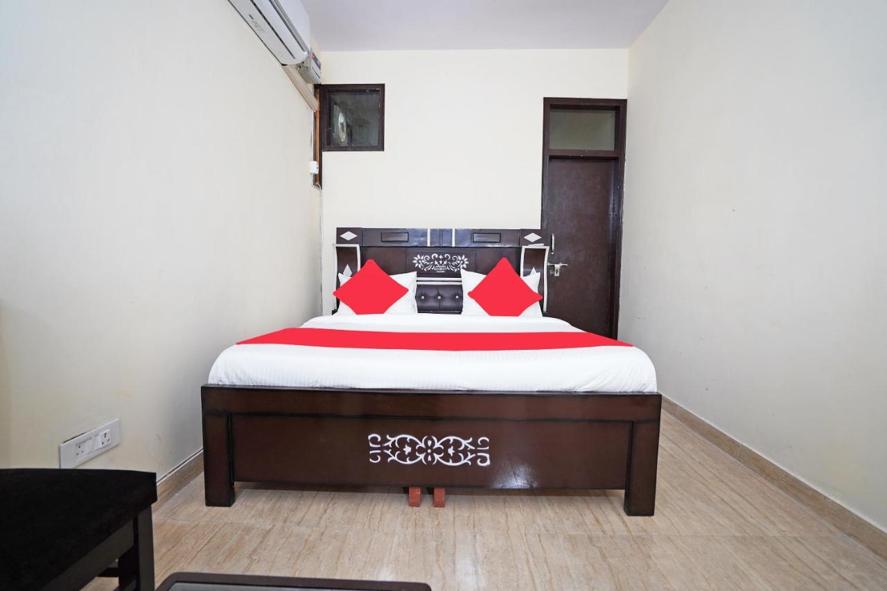 Oyo 46744 Hotel Yash New Delhi Extérieur photo