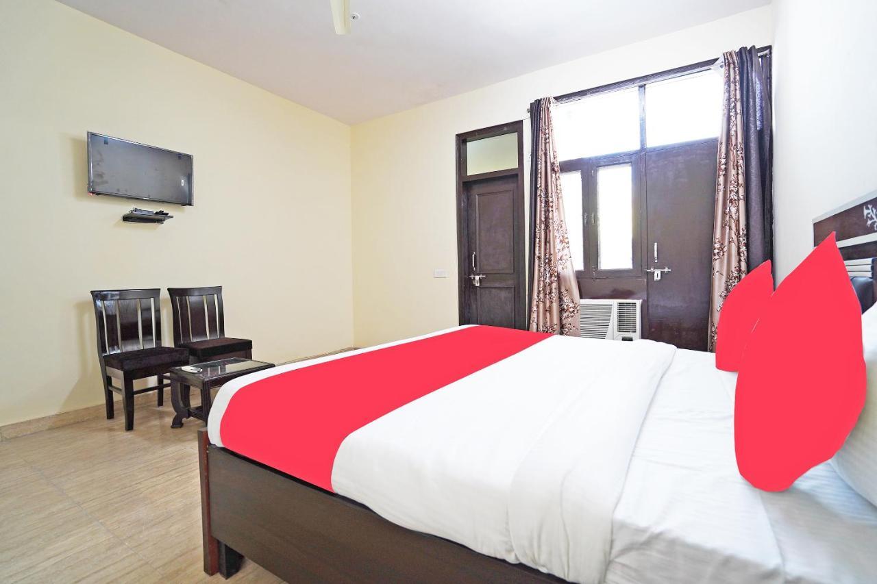 Oyo 46744 Hotel Yash New Delhi Extérieur photo