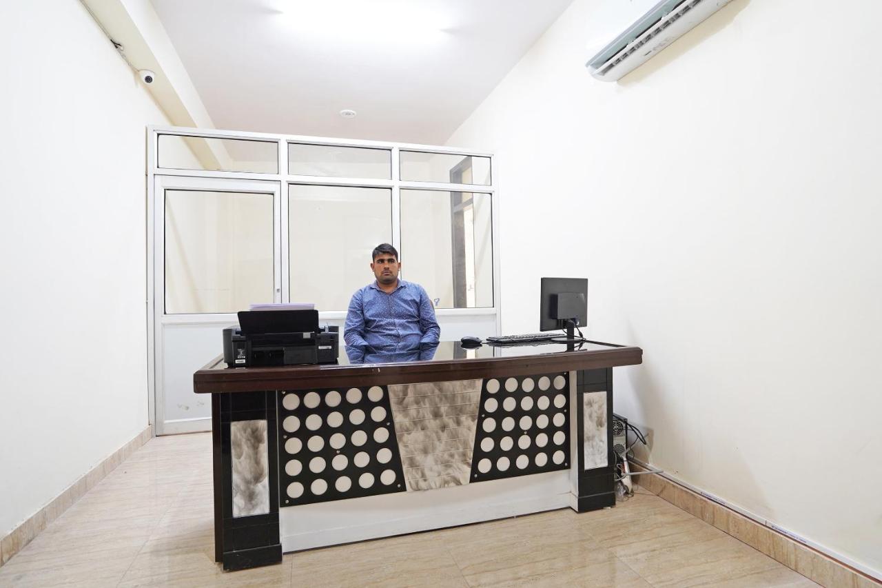 Oyo 46744 Hotel Yash New Delhi Extérieur photo