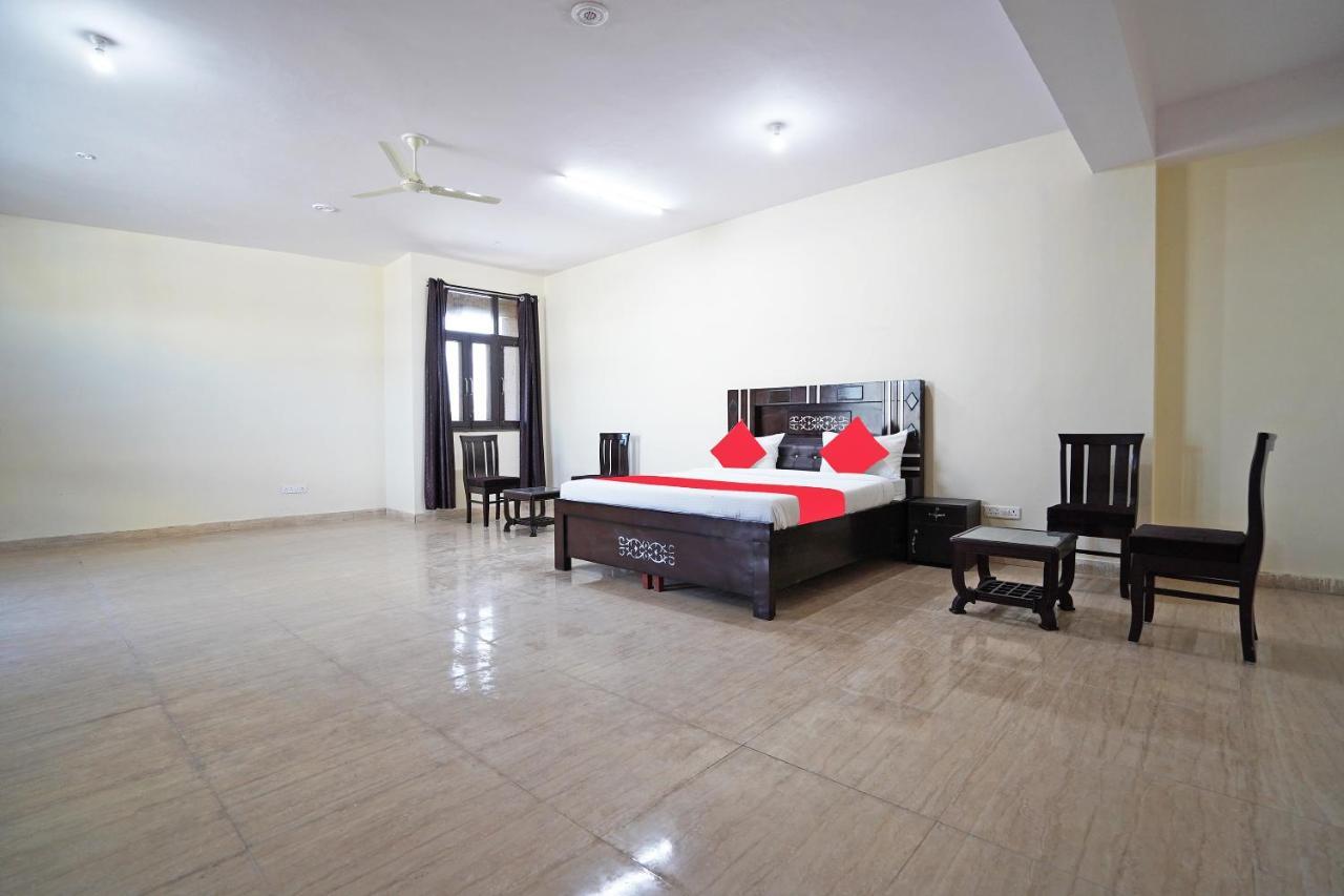 Oyo 46744 Hotel Yash New Delhi Extérieur photo