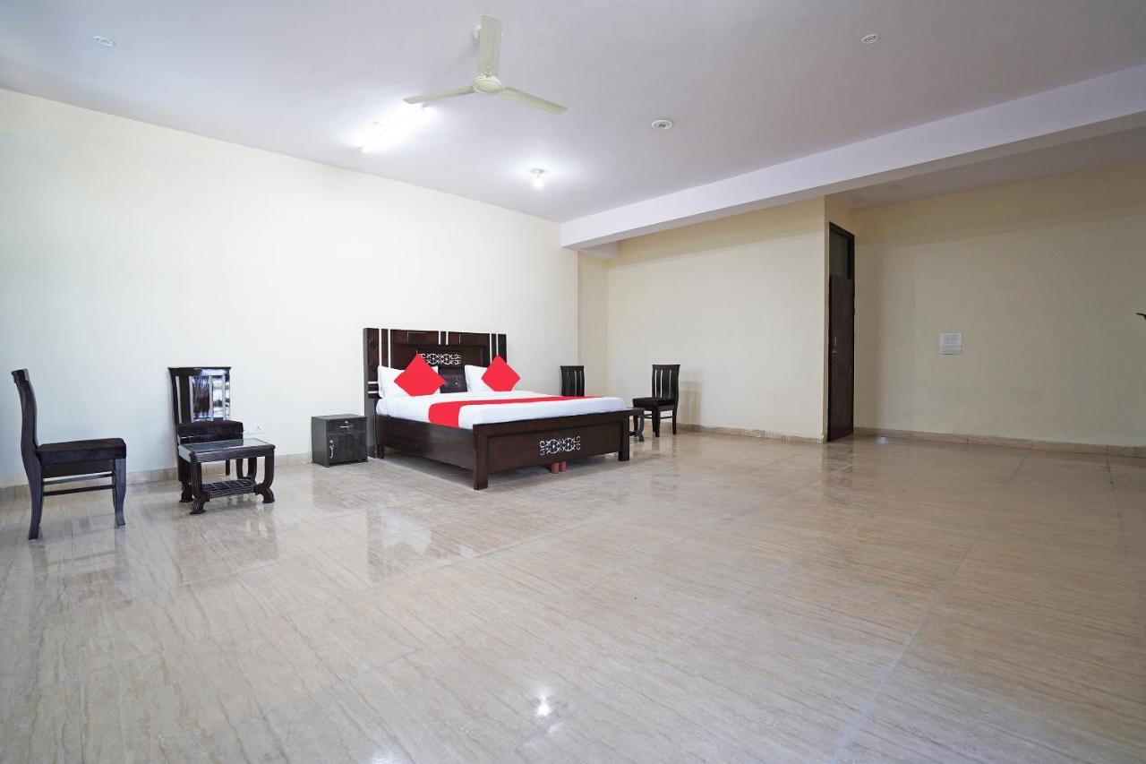 Oyo 46744 Hotel Yash New Delhi Extérieur photo