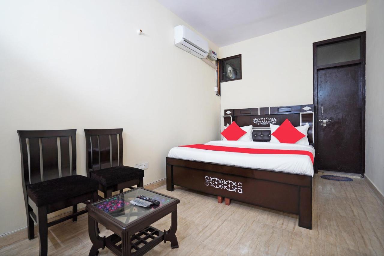 Oyo 46744 Hotel Yash New Delhi Extérieur photo